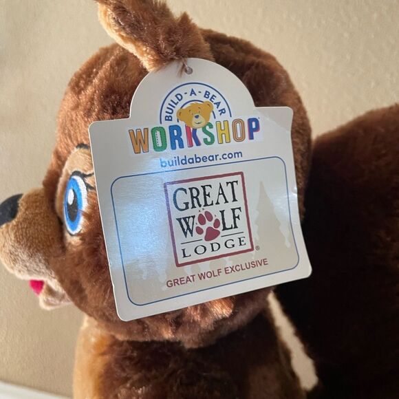 Sammy The Squirrel Great Wolf Lodge BAB Plush NWT - Picture 3 of 16